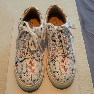 Alex Marie super cute platform tennis shoes